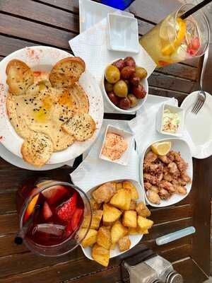 Salto Alto Tapas Y Vino