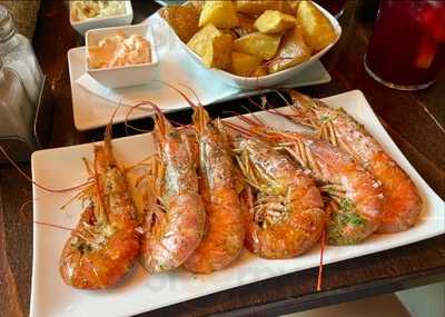 Salto Alto Tapas Y Vino