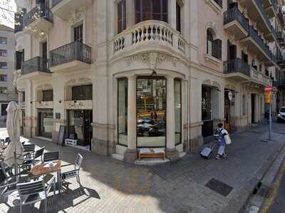 Salto Alto Tapas Y Vino