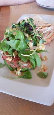 Calma Beach Petit Bistró