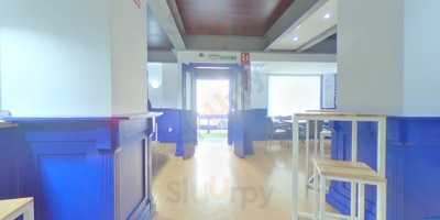 La Esquinita De Triana