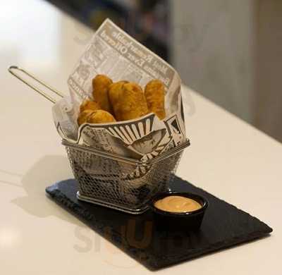 Top Burguer And Salad