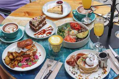 Eatmytrip Brunch & Cocktails Madrid