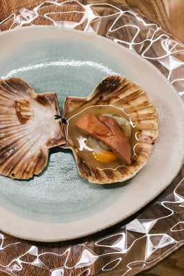 T La Mesa Alta De Contenedor