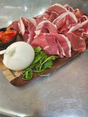 Passa Parola Pizzeria & Bar