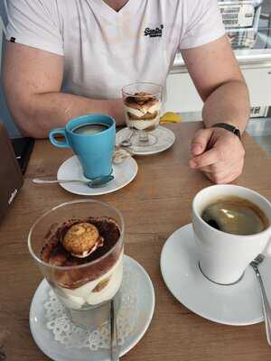 Tiramisu Cafeteria Pasteleria