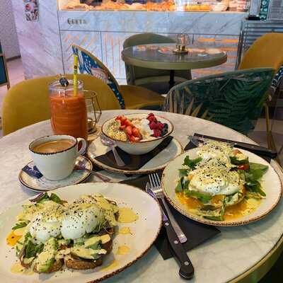 Greta Brunch & Cocktails