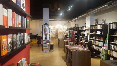 Libreria Cafetería La Lumbre