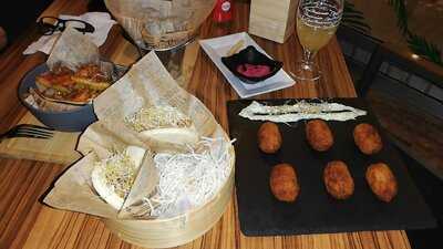 La Familia Tabaiba Tapas Bar