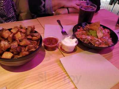 El Búho Rojo - Photo 8