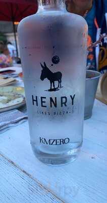 Henry Likes Pizza Santanyi