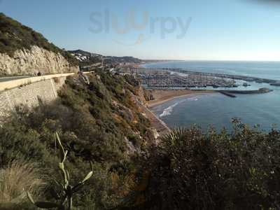 Bar Cafetería Benages