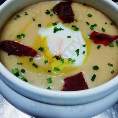 R&a Café Restaurant