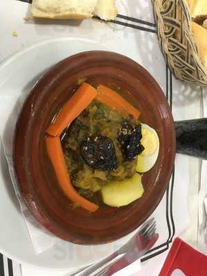 R&a Café Restaurant