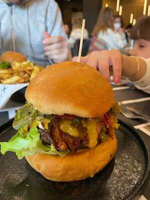 Brox Kitchen&drinks Avenidas