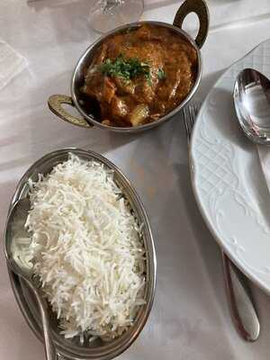 Waves Bar Restaurant