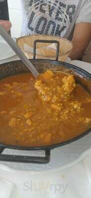 Waves Bar Restaurant