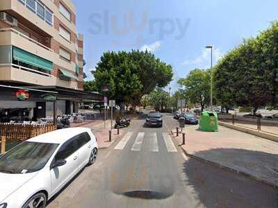 Sunset Sushi & Poké