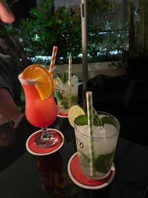 One By One Food & Drinks