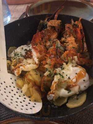 Be Trips By Pablo González