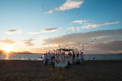 Be Trips By Pablo González