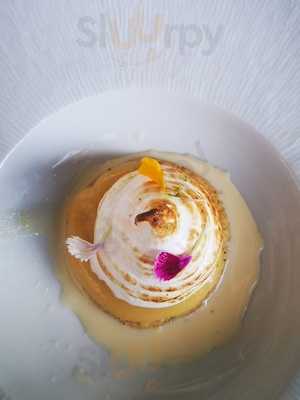 Be Trips By Pablo González