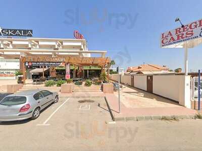 The Claddagh Irish Bar & Pizzeria