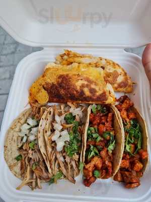 La Comadre Taqueria