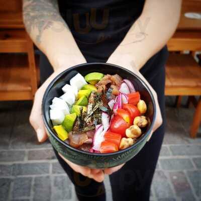 Lo Squalo Surf & Tiki Bar