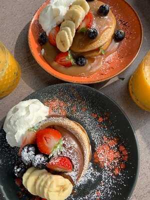 Kibo Brunch Restaurant - Photo 7