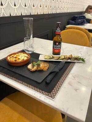 Macam Cocktail & Gastrobar