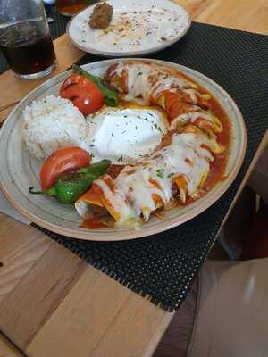 Mavera Bar & Restaurante