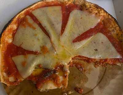 Pizzeria La Competencia