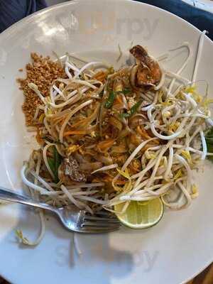 Koh Phi Phi - Thai Street Food