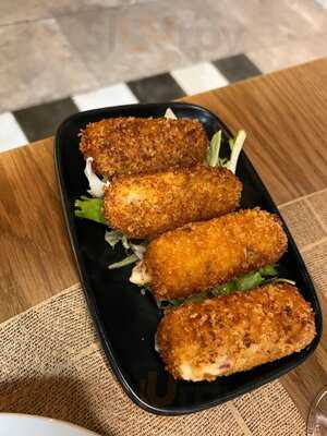 Listo Restaurants, Pizza Pasta Paella Tapas