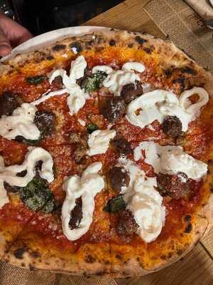 Listo Restaurants, Pizza Pasta Paella Tapas