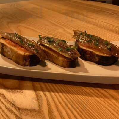 La Brea Wine & Cheese Bar