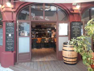 La Brea Wine & Cheese Bar