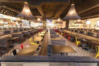 Muerde La Pasta Plaza Éboli