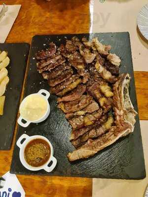 Backfire & Grill Restaurane Americano