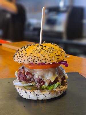 Backfire & Grill Restaurane Americano