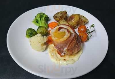 Gloria's Restaurant Cafetería Taperia