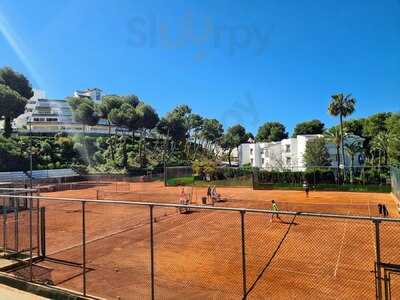El Pelirrojo Restaurant At Miraflores Tennis Club