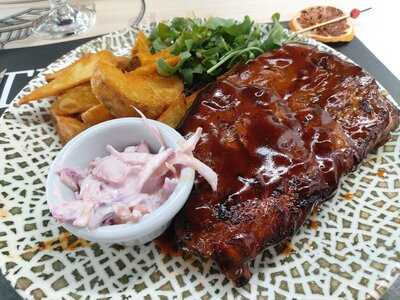 The Bridge Irish Pub