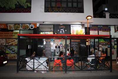 El Cafelito & Algo Mas