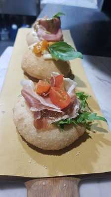 Pizzeria Napoletana Core E Passiòn