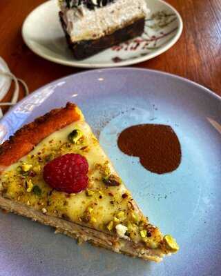 Café Pendiente Brunch & Drinks