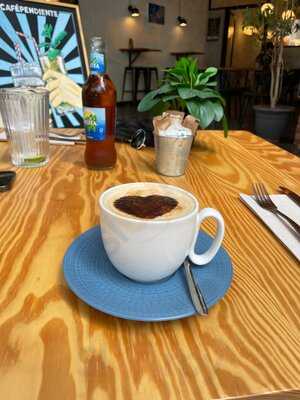 Café Pendiente Brunch & Drinks