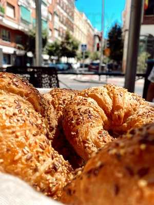 Cafe 31 Bakery & Food