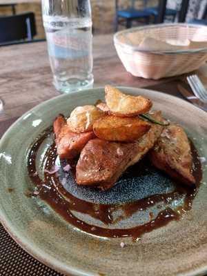 Peculiar Gastro Taberna